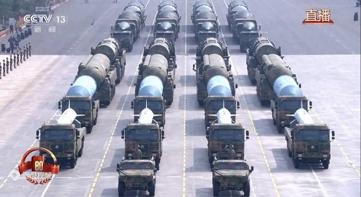 东风-61亮相不意外惊雷-1战略导弹才是美军万万没想到的！